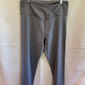 Aeropostale Charcoal Casual Leggings. Large. Perfect for yoga, jogging, gym.
